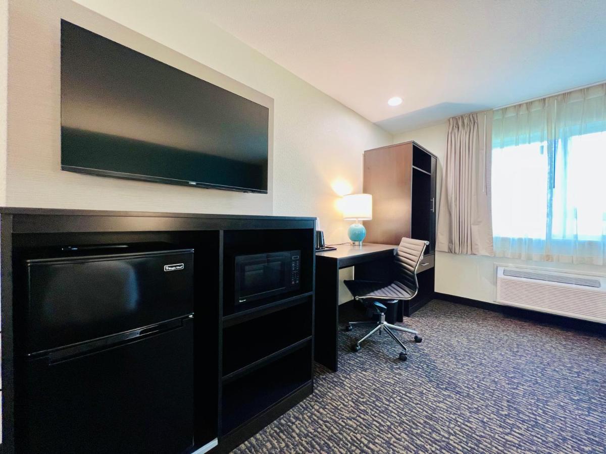Lake Delton Sleep Inn & Suites מראה חיצוני תמונה