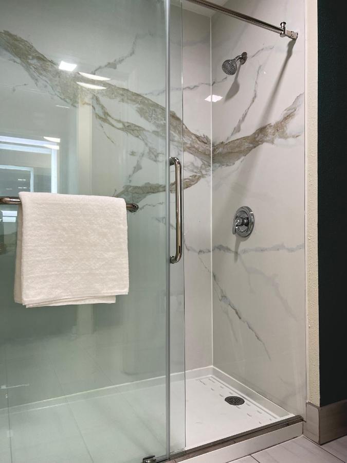 Lake Delton Sleep Inn & Suites מראה חיצוני תמונה