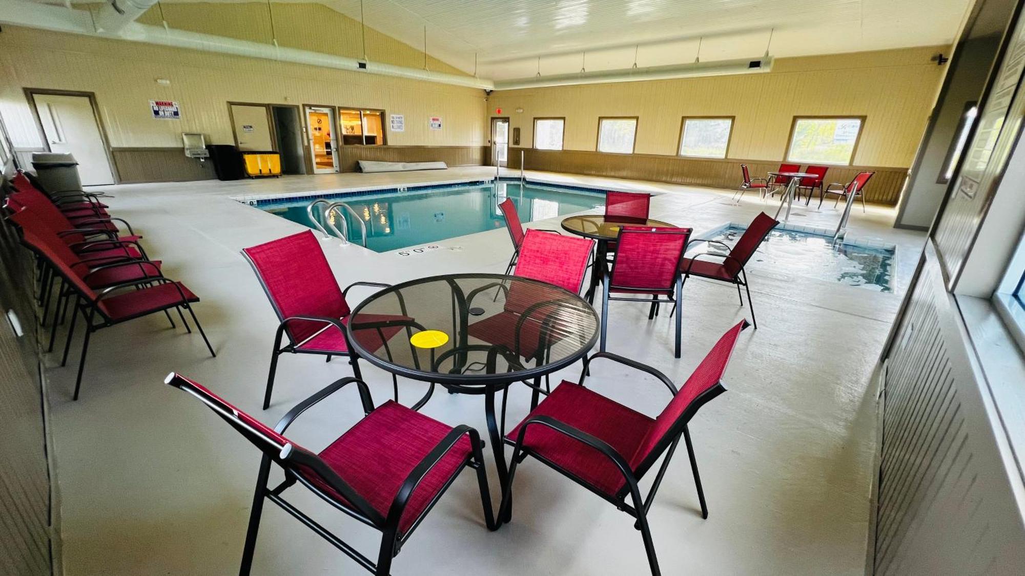 Lake Delton Sleep Inn & Suites מראה חיצוני תמונה