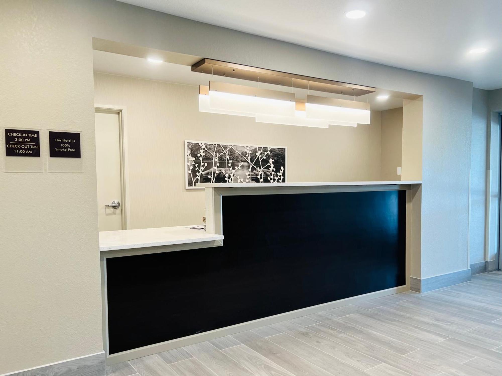 Lake Delton Sleep Inn & Suites מראה חיצוני תמונה