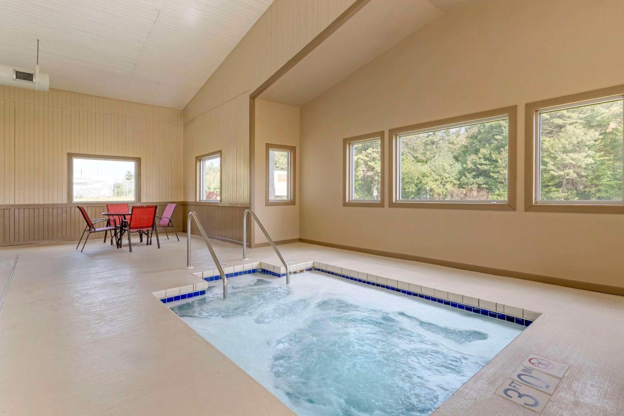 Lake Delton Sleep Inn & Suites מראה חיצוני תמונה